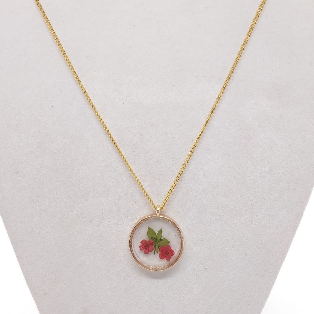Necklace Gold Tone w/ Dried Red Flower